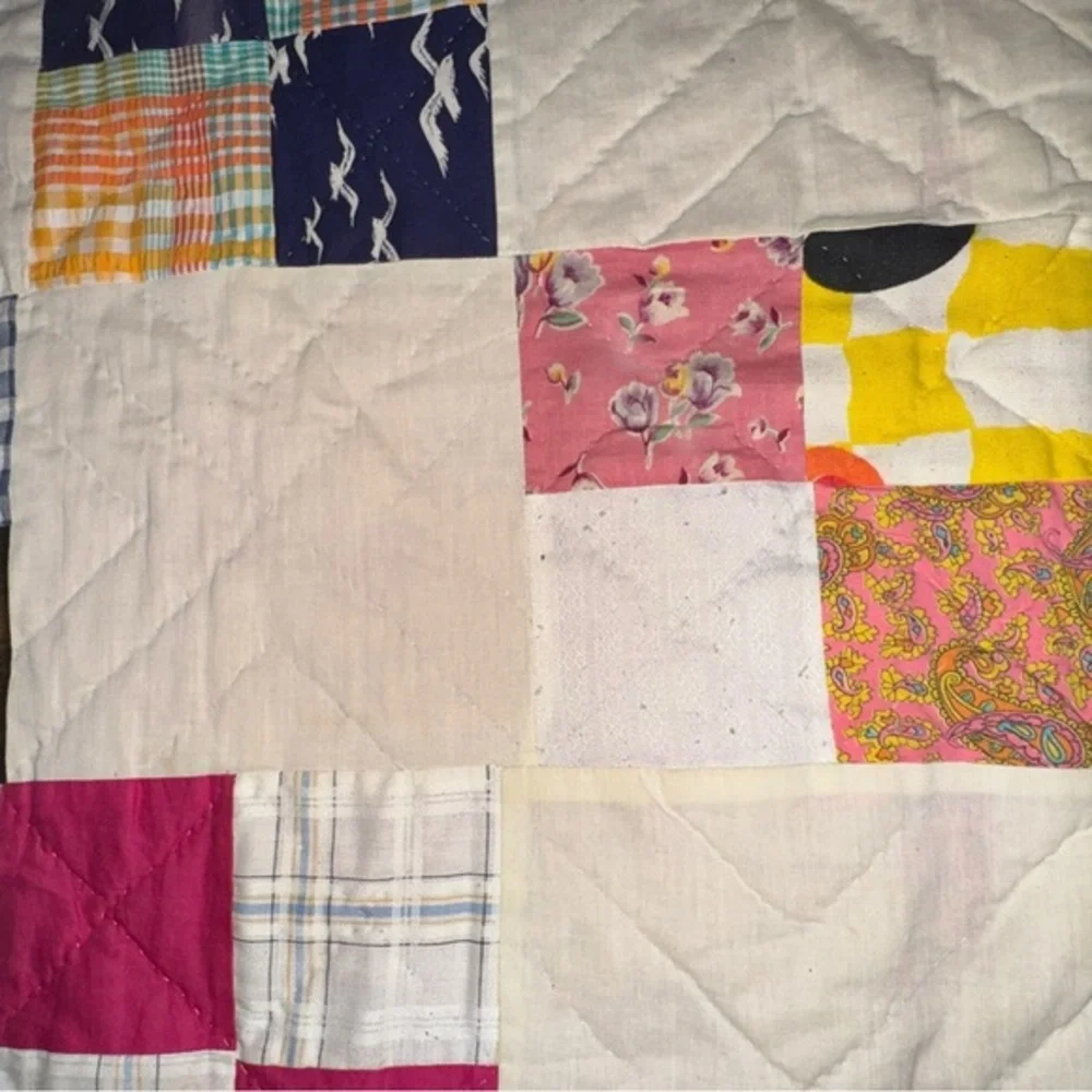 VTG handcrafted patchwork quilt 72.5 x 85‎ multicolored